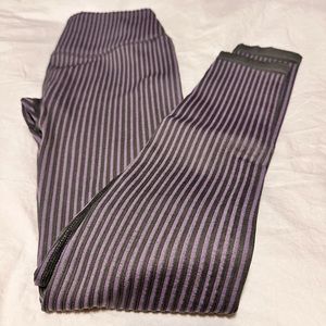 Fabletics striped textured seamless leggings. Size Small Never worn.